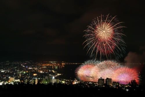 諏訪湖祭湖上花火001_500px.jpg